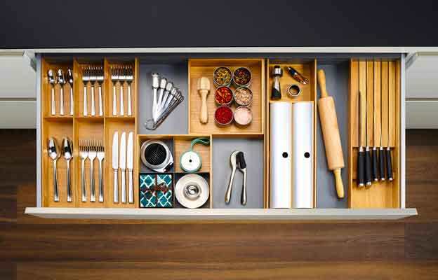 Placard ou tiroirs : que choisir pour votre cuisine ?
